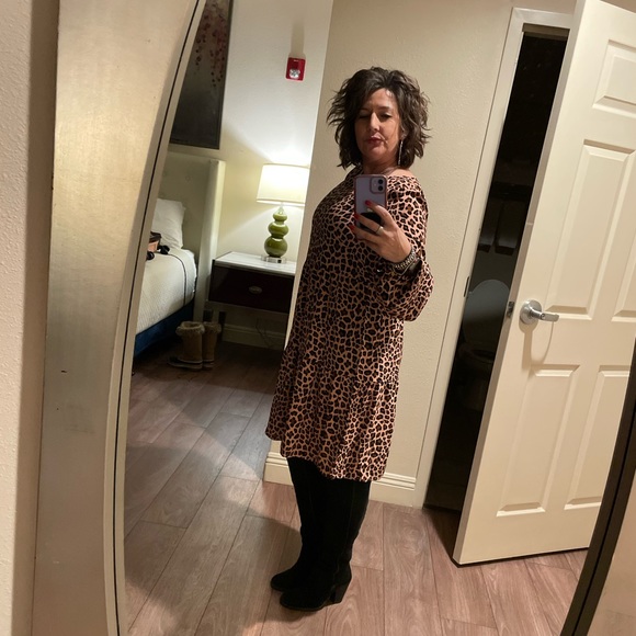 Meet your Posher, Joeann - Picture 2 of 2